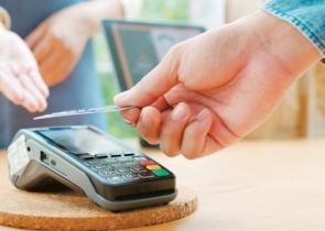 Το ένα μετά το άλλο σπάνε τα ρεκόρ άμεσων πληρωμών στην χώρα μας, καθώς και των συναλλαγών μέσω IRIS