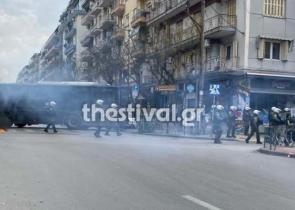 Θεσσαλονίκη: Νέα επεισόδια με μολότοφ και πέτρες (Videos&Photos)