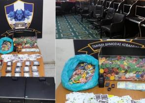 Μεγάλη επιχείρηση της ΕΛΑΣ σε παράνομο καζίνο στο κέντρο της Αθήνας – 82 συλλήψεις