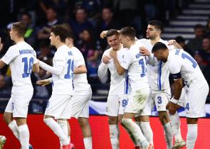 Σκωτία - Ελλάδα 0-3 : Πάρτι πρόκρισης στη Γλασκώβη με Κωνσταντέλια, Καρέτσα, Τζόλη
