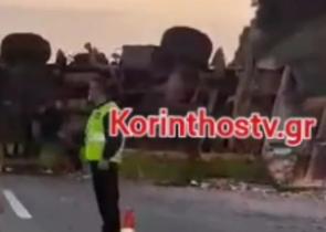 Ντελαπάρισε νταλίκα στην εθνική οδό Αθηνών-Κορίνθου