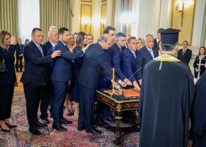 Ορκίστηκαν οι νέοι υπουργοί και υφυπουργοί (Photos)