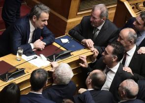Βουλή: Απορρίφθηκε η Πρόταση Δυσπιστίας με 157 «όχι»