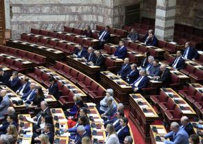 Βουλή: Άρση ασυλίας των Δουδωνή και Φερχάτ