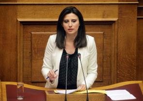 ΣΥΡΙΖΑ: Διαφοροποιήθηκε η Κασιμάτη στην άρση ασυλίας του Οζγκιούρ