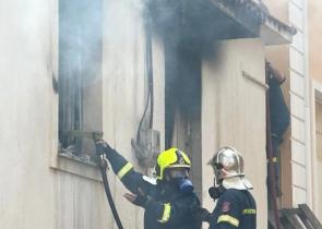 Κεφαλονιά: Διασωληνωμένο ένα παιδί μετά φωτιά σε σπίτι στο Αργοστόλι