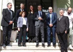 Μητσοτάκης: Επέκταση του επιδόματος κώφωσης για όλους τους κωφούς