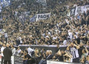 Θεσσαλονίκη: Τραυματίστηκε φίλαθλος με βεγγαλικό πριν από το ΠΑΟΚ – Μπιλμπάο