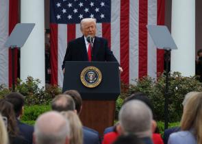 Washington Post: Τα 10 ψέματα του Τραμπ για τους δασμούς