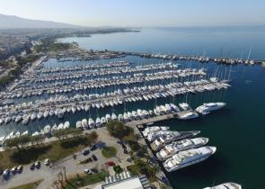 Άλιμος: Πυρκαγιά σε σκάφος στην μαρίνα - Δύο τραυματίες