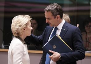 Μητσοτάκης: Πιστοποιητικό εμβολιασμού για ταξίδια εντός Ε.Ε. στους άνω των 60 μόνο με τρίτη δόση (επιστολή)