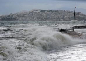 Κακοκαιρία «Αθηνά»: Προβλήματα στα ακτοπλοϊκά δρομολόγια λόγω ισχυρών ανέμων